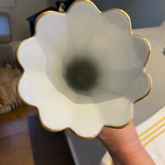 Herend Hungary scalloped vase, Chinese Bouquet Rust pattern - Picture 6 of 6